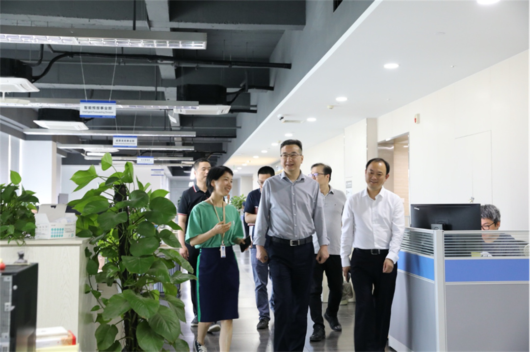 Leaders of Binhu District Political and Legal Commission visited Jiufang for investigation